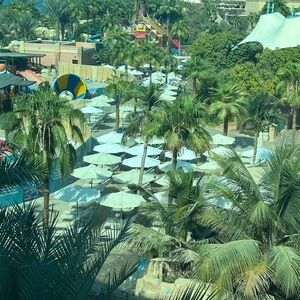 Meet your Posher, Tak